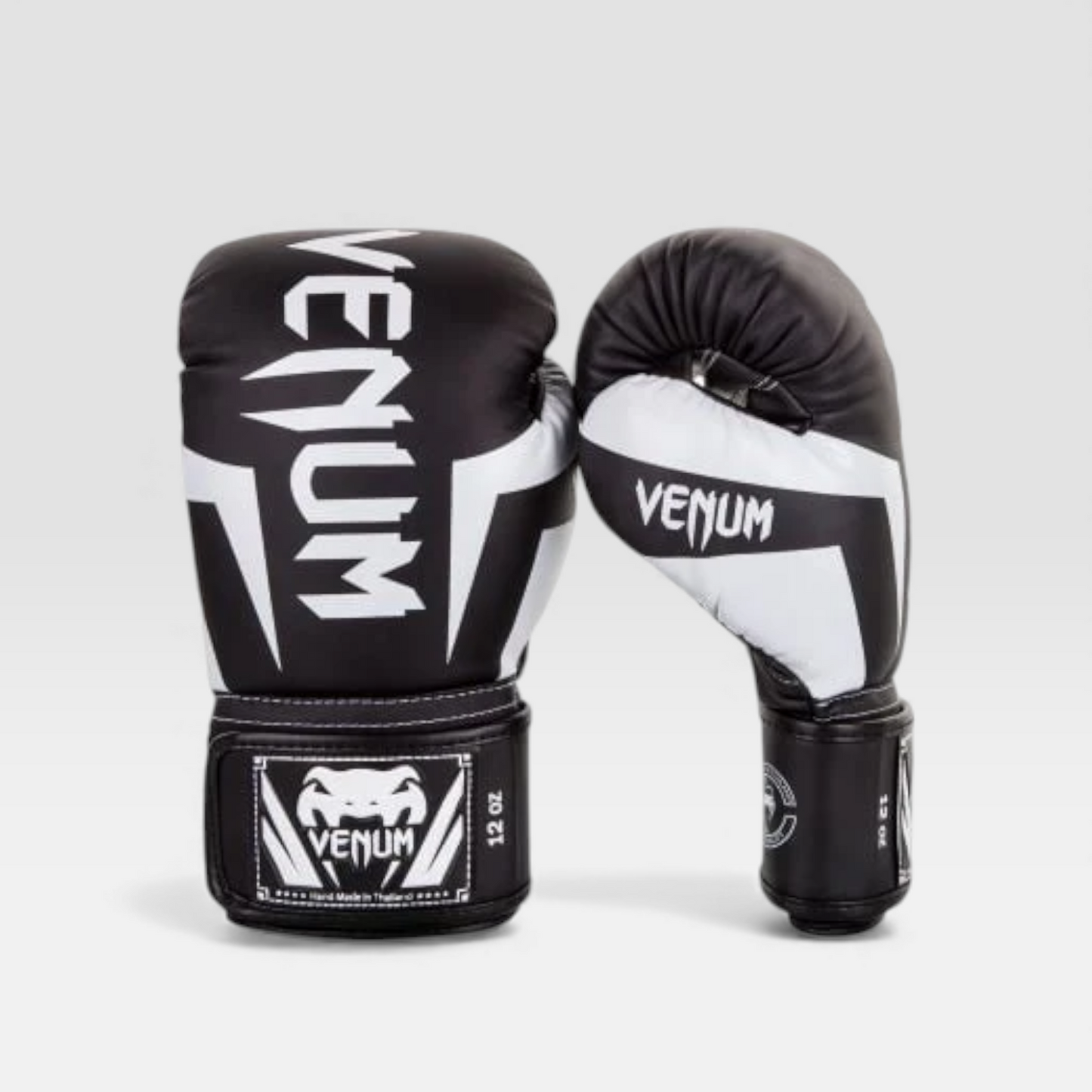 VENUM(ヴェナム/ベノム) エリート ボクシング グローブ ブラック・ホワイト UFC 公式 サプライヤー 8oz 10oz 12oz 14oz 16oz トレーニング・スパーリング 初心者から上級者まで 三層構造高密度パッド マジックテープ(ベルクロ式) ボクシング キックボクシング ムエタイ MMA