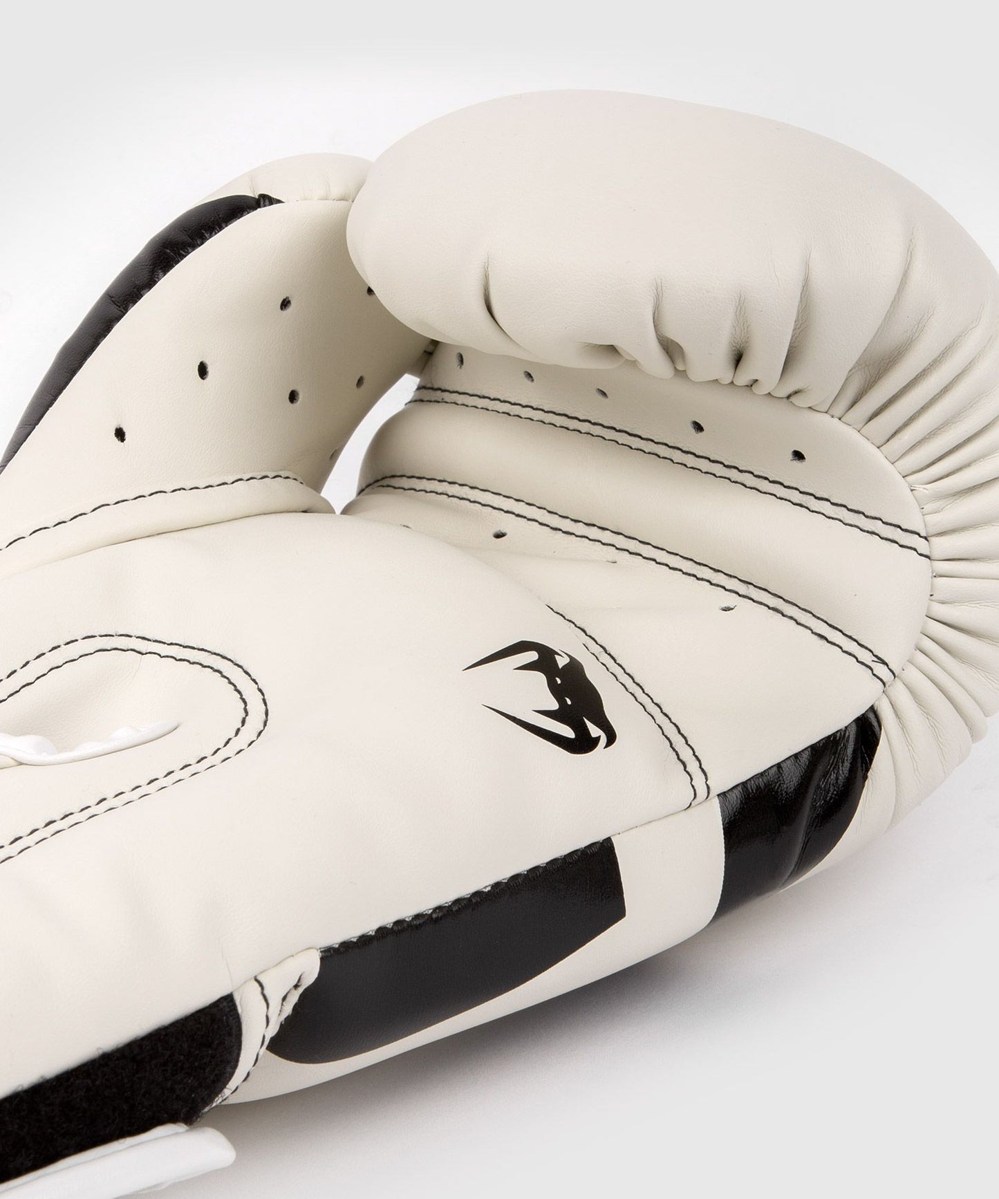 VENUM（ヴェナム/ベノム） エリート ボクシング グローブ ホワイト・ブラック UFC 公式 サプライヤー 8oz 10oz 12oz 14oz 16oz トレーニング・スパーリング 初心者から上級者まで 三層構造高密度パッド マジックテープ(ベルクロ式) ボクシング キックボクシング ムエタイ MMA