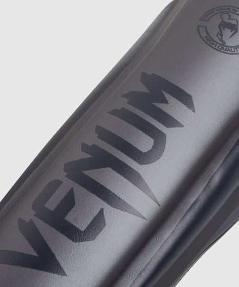 VENUM (ヴェナム/ベノム) エリートスタンドアップ シンガード レガース すねあて グレー  UFC公式サプライヤー  高密度フォーム 2本マジックテープ(ベルクロ式)固定 トレーニング・スパーリング用 キックボクシング ムエタイ MMA 総合格闘技 空手