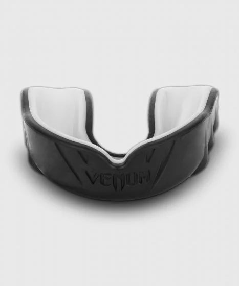 【10%OFF】VENUM チャレンジャー マウスガード マウスピース（ブラック・ホワイト）